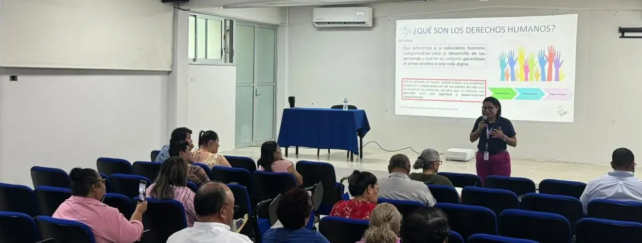 Plática dirigida a servidoras y servidores públicos del Departamento de Escuelas Normales y de la Escuela Normal Urbana