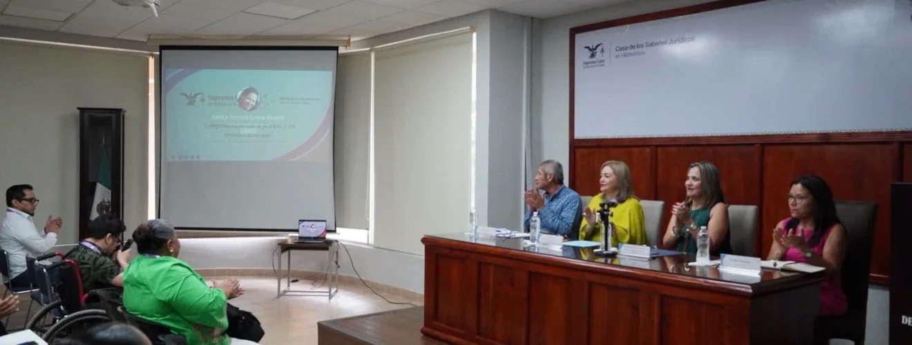 Firma de una Carta Compromiso entre la CEDH Tabasco, que preside la Mtra. Margarita C. Espinosa Armengol, y La Casa de los Saberes Jurídicos